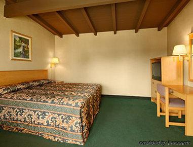 Hotel Super 8 By Wyndham Angeles-culver Area Los Ángeles